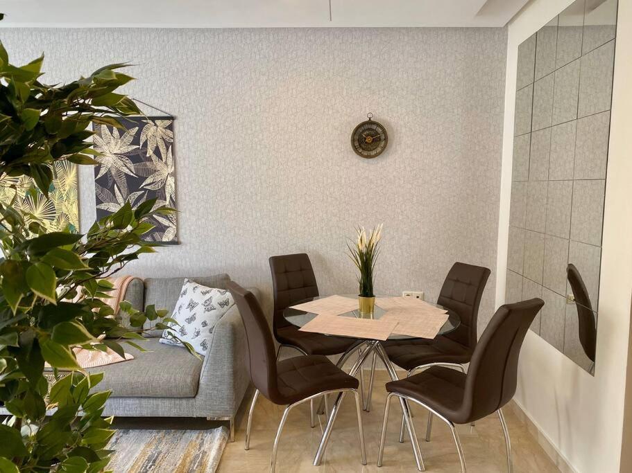 Cosy Triangle D Or Bourgogne - By Appartali Casablanca Bagian luar foto
